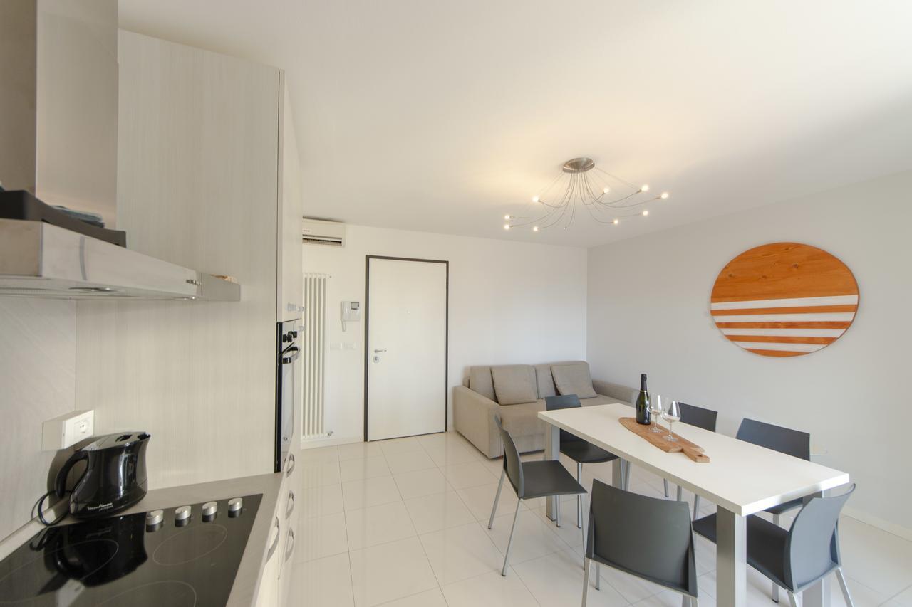 Soleis Sea View Spa Apartment Lignano Sabbiadoro Eksteriør billede