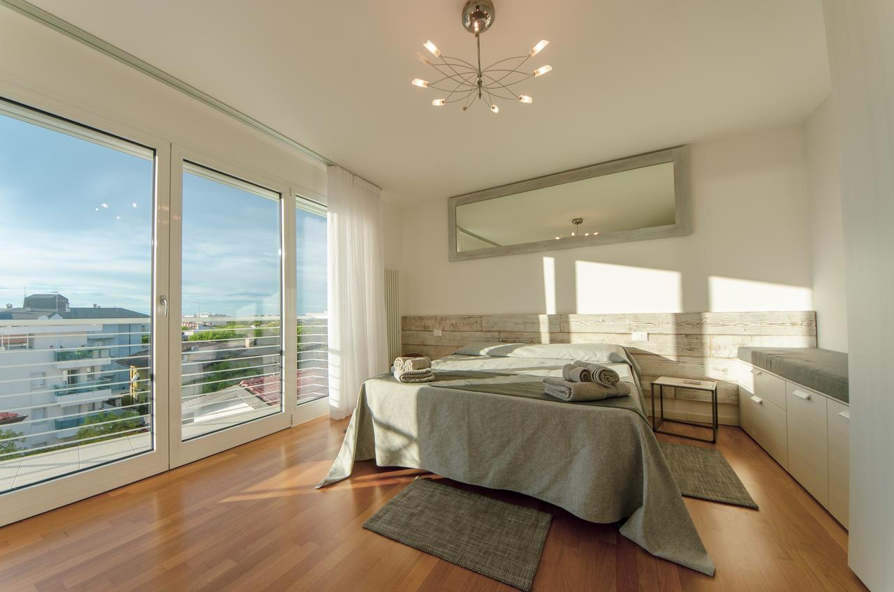 Soleis Sea View Spa Apartment Lignano Sabbiadoro Eksteriør billede