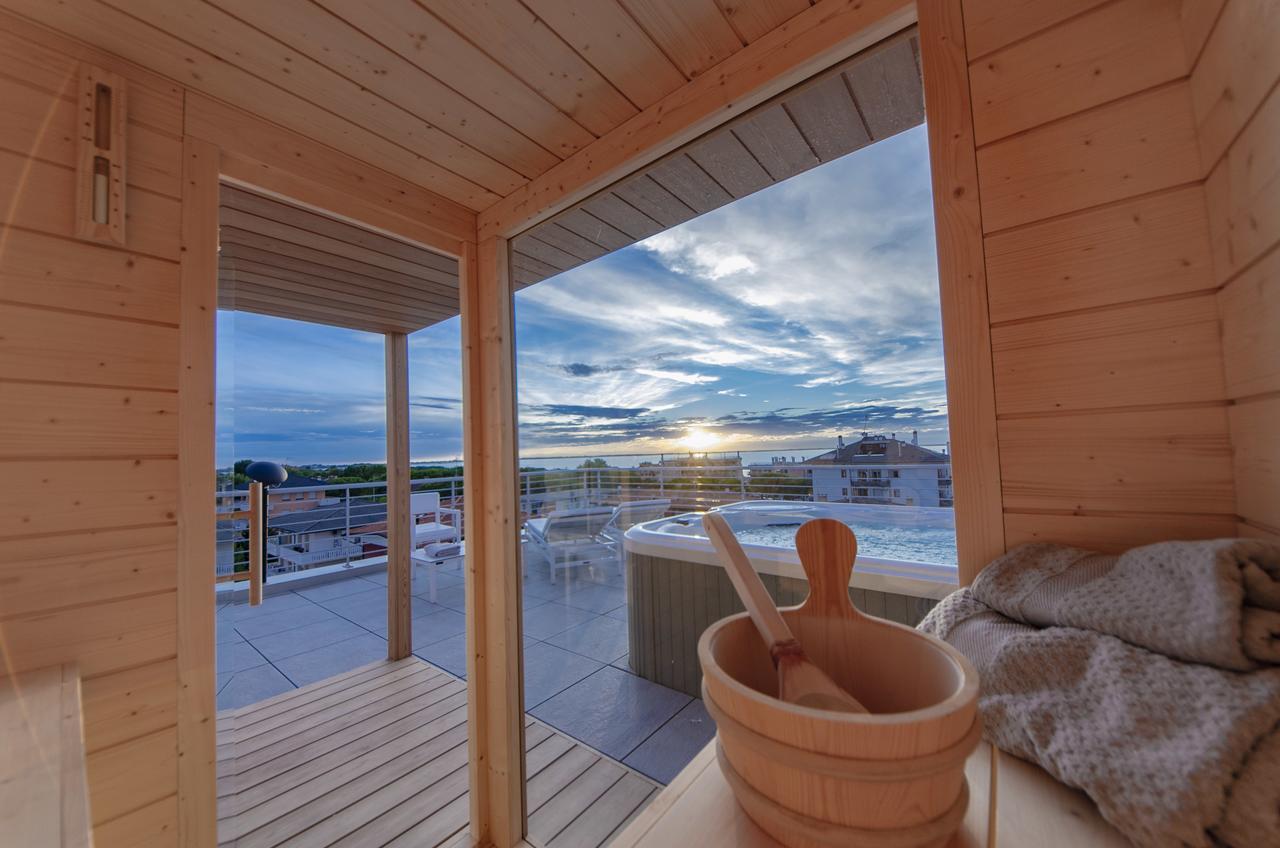 Soleis Sea View Spa Apartment Lignano Sabbiadoro Eksteriør billede